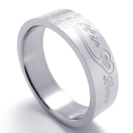 Elegant Form, Färg, Briljans, Kvalitets- Och Kvantitetsgaranti I Titanring