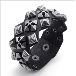 Modern Design, Fina Färger, Stabil Kvalitet I Titanarmband