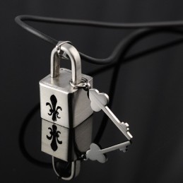 Modelås Titanhalsband Hänge