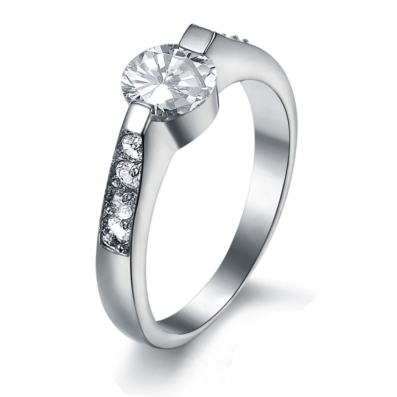 Stabil Kvalitet Kvinnlig Titanring Med Strass Stabil Kvalitet Kvinnlig Titanring Med Strass