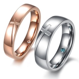 Att Njuta Av Högt Rykte Hemma Och Utomlands Cross Titanium Ring För Älskare