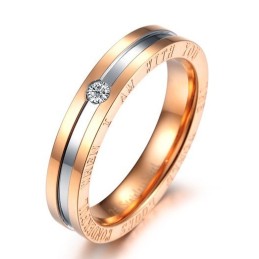Pålitlig Titanring Av Hög Kvalitet För Älskare Med Strass