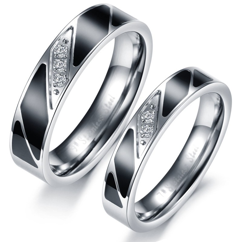 Högkvalitativ Titanring För Älskare Med Diamant Högkvalitativ Titanring För Älskare Med Diamant