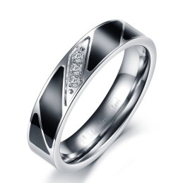 Högkvalitativ Titanring För Älskare Med Diamant