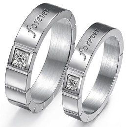 Kvalitets- Och Kvantitetsgaranterad Titanring För Älskare Med Diamant