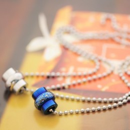 Klassiskt Blått Bibelhalsband Och Hänge I Titan För Par (Ett Par)