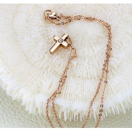 Kvalitetsdrottningen Kors Titanhalsband Med Strass