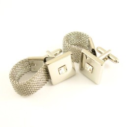 Specialdesignade Titanmanschettknappar Med Diamanter