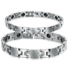 Utmärkt Kvalitetshälsoarmband I Titanium För Älskare