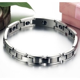 Utmärkt Kvalitetshälsoarmband I Titanium För Älskare