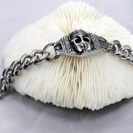 Armband Av Skalle I Titan Av Högsta Kvalitet