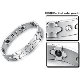 Titanarmband Av Högsta Kvalitet Med Diamanter