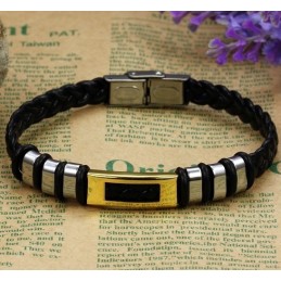 Stabilt Titanläderarmband Av Hög Kvalitet