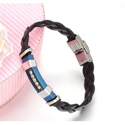 Brett Utbud Av Titanläderarmband För Män