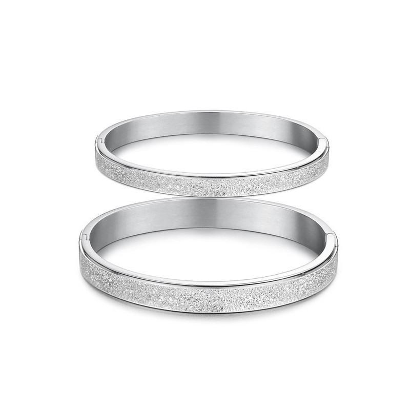 Stabil Kvalitetsskrubbar I Titanarmband För Älskare Stabil Kvalitetsskrubbar I Titanarmband För Älskare