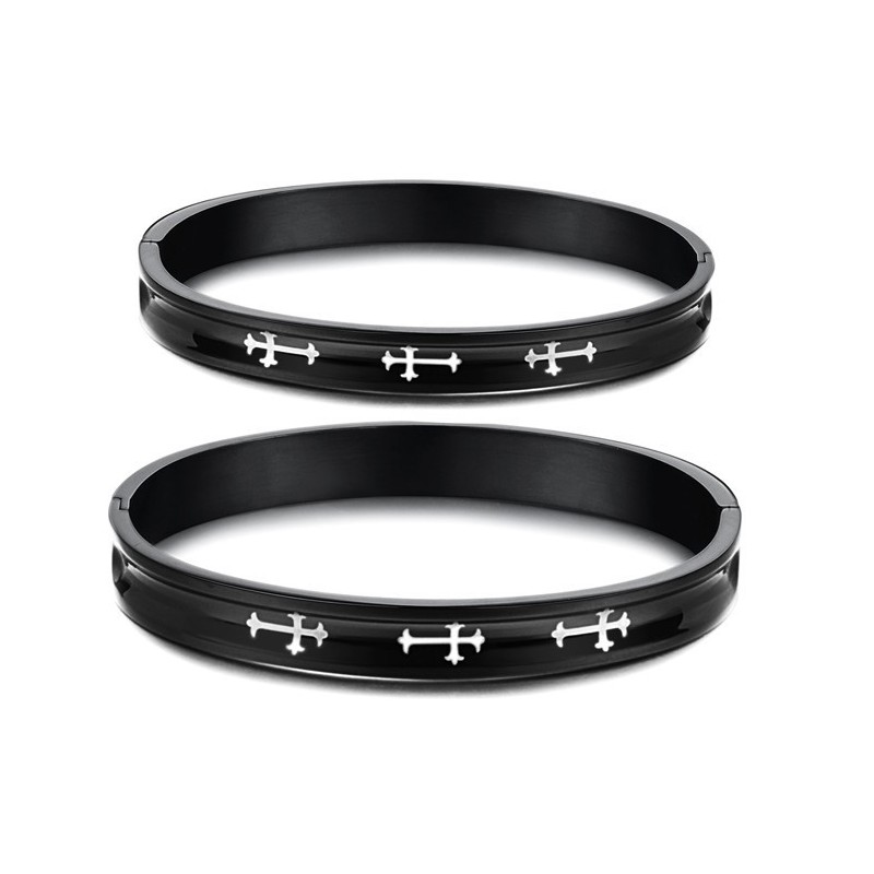 Hållbart Kors I Titanarmband För Älskare Hållbart Kors I Titanarmband För Älskare