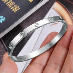 Kvalitets- Och Kvantitetsgaranterat Titanarmband För Kvinnor