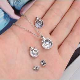 Pålitligt Kvalitets Titanhalsband Och Örhängen För Kvinnor Med Strass
