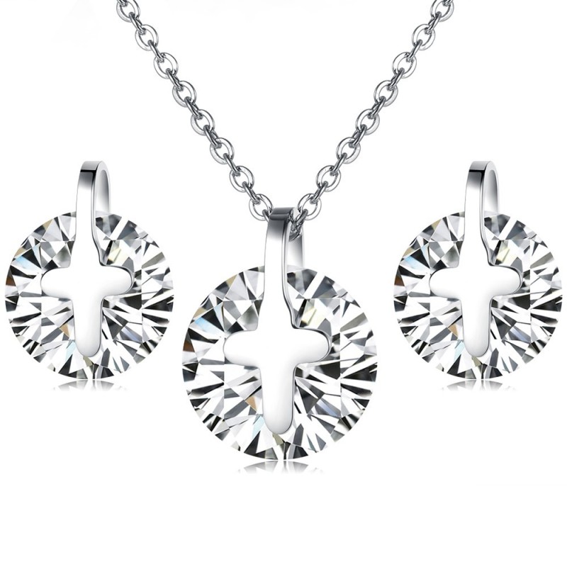 Drottning Av Kvalitet I Titanhalsband Och Örhängen Med Strass Drottning Av Kvalitet I Titanhalsband Och Örhängen Med Strass