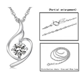 Drottningen Av Kvalitetskvinnligt Mode I Platinapläterat Titanhalsband Med Diamanter