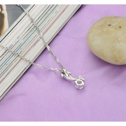 Världsberömt Kvinnligt Delfinformat Platinapläterat Titanhalsband Med Diamanter