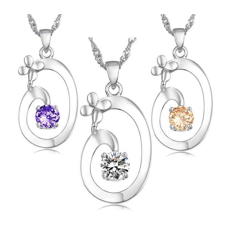 Elegant Platinapläterad Titanhalsband Av Utmärkt Kvalitet För Kvinnor Elegant Platinapläterad Titanhalsband Av Utmärkt Kvalitet För Kvinnor