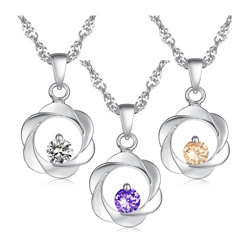Kvalitets- Och Kvantitetsgaranterat Elegant Halsband I Platinapläterad Titan Med Diamanter För Kvinnor Kvalitets- Och Kvantitetsgaranterat Elegant Halsband I Platinapläterad Titan Med Diamanter För Kvinnor