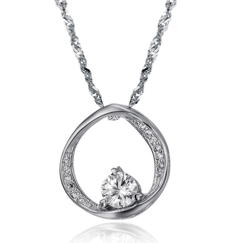 Stabil Kvalitet För Kvinnor, Kortfattat Platinapläterat Titanhalsband Stabil Kvalitet För Kvinnor, Kortfattat Platinapläterat Titanhalsband