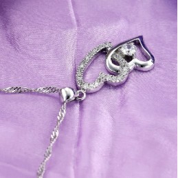 Drottningen Av Kvalitet, Kvinnlig Älskling, Platinapläterad Titanhalsband