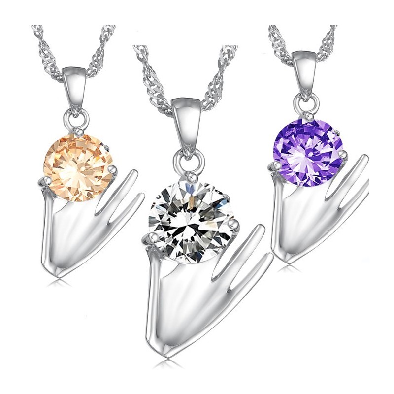 Brett Utbud Av Lila Platinapläterad Titanhalsband Med Diamanter För Kvinnor Brett Utbud Av Lila Platinapläterad Titanhalsband Med Diamanter För Kvinnor