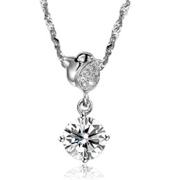 Drottningen Av Kvalitet, Kvinnligt Rosformat Platinapläterat Titanhalsband Med Strass