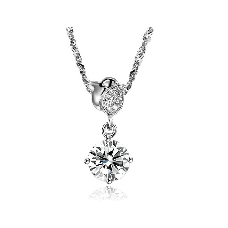 Drottningen Av Kvalitet, Kvinnligt Rosformat Platinapläterat Titanhalsband Med Strass Drottningen Av Kvalitet, Kvinnligt Rosformat Platinapläterat Titanhalsband Med Strass