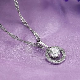 Drottningen Av Kvalitetshalsband I Platinapläterat Titan För Kvinnor