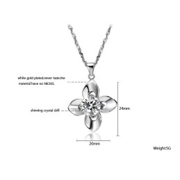 Världsberömt Platinapläterat Titanhalsband Med Diamanter För Kvinnor