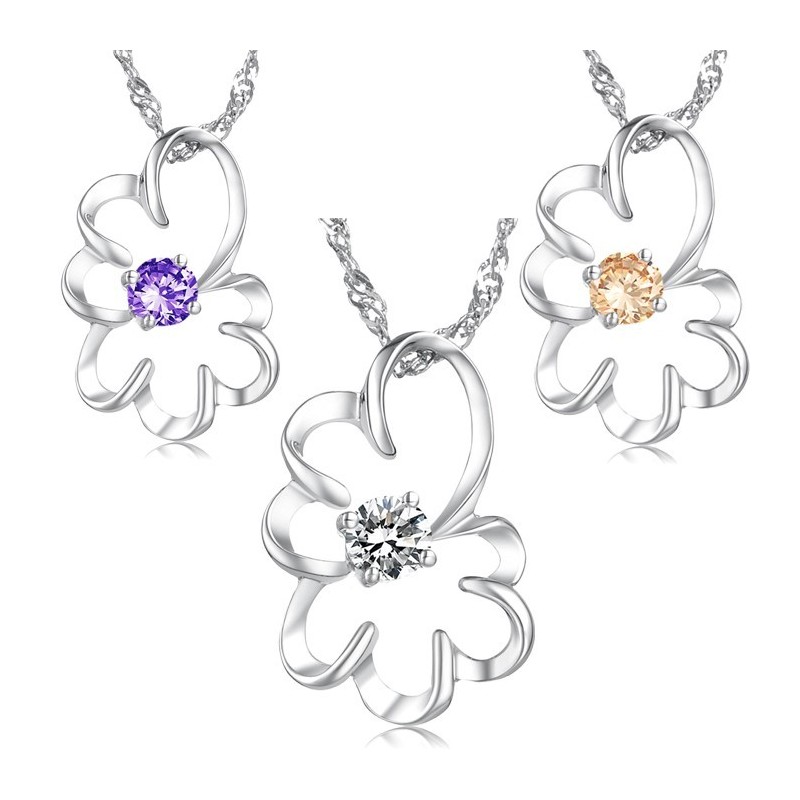 Brett Utbud Av Lila Platinapläterad Titanhalsband Med Diamanter För Kvinnor Brett Utbud Av Lila Platinapläterad Titanhalsband Med Diamanter För Kvinnor