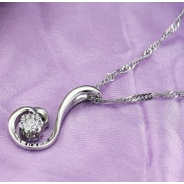Högkvalitativt Halsband I Titan Med Phoenix-Formad Platinaplätering För Kvinnor
