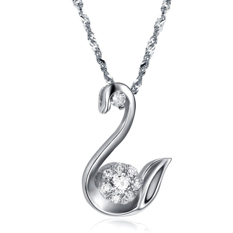 Lättanvänt Halsband I Platinapläterat Titan Med Strass För Kvinnor Lättanvänt Halsband I Platinapläterat Titan Med Strass För Kvinnor