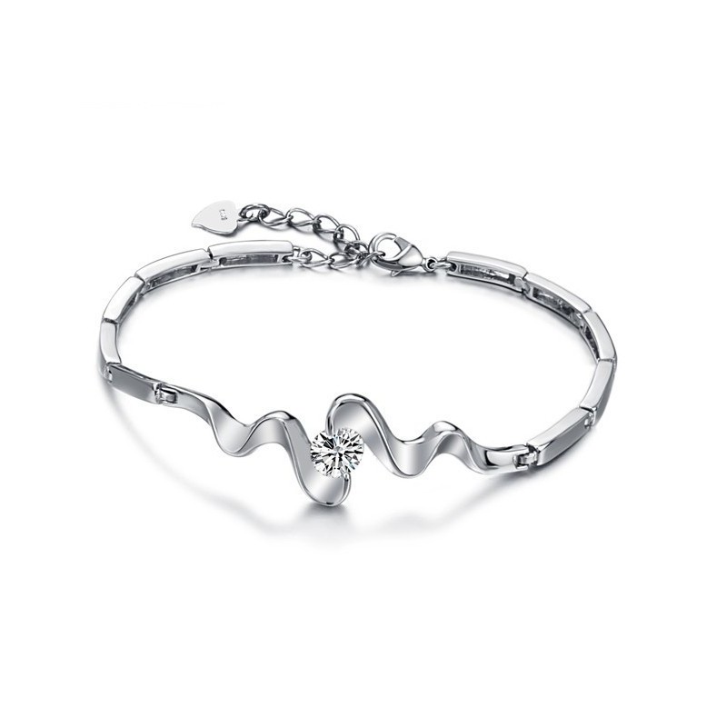 Brett Utbud Av Klassiskt Platinapläterat Titanarmband Med Strass För Kvinnor Brett Utbud Av Klassiskt Platinapläterat Titanarmband Med Strass För Kvinnor