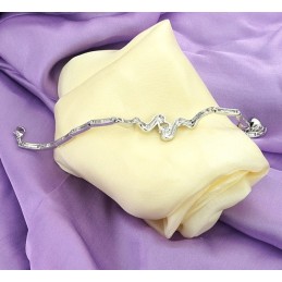 Brett Utbud Av Klassiskt Platinapläterat Titanarmband Med Strass För Kvinnor