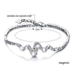Brett Utbud Av Klassiskt Platinapläterat Titanarmband Med Strass För Kvinnor