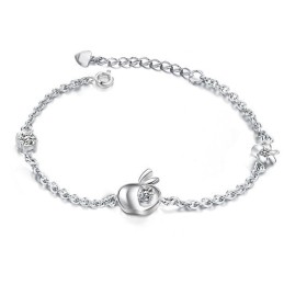 Brett Utbud Av Platinapläterat Titanarmband För Kvinnor Med Äppelform Och Diamanter