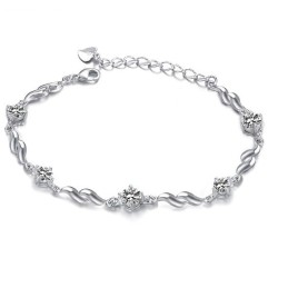 Kvalitets- Och Kvantitetsgaranterat Lila Platinapläterat Titanarmband Med Diamanter För Kvinnor