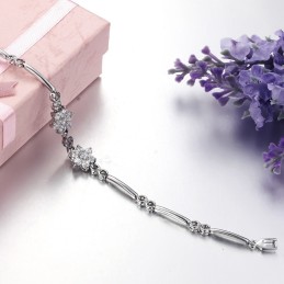 Drottningen Av Kvalitet, Plommonblommaformad Platinapläterad Titanarmband Med Diamanter För Kvinnor