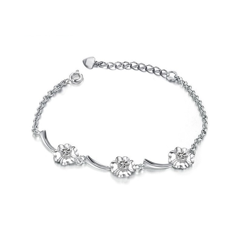 Pålitligt Prestandaförvarande Platinapläterat Titanarmband För Kvinnor Med Klöverform Och Diamanter Pålitligt Prestandaförvarande Platinapläterat Titanarmband För Kvinnor Med Klöverform Och Diamanter