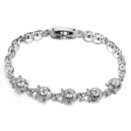 Kvalitets- Och Kvantitetsgaranterat Armband I Platinapläterad Titan Med Klöverform För Kvinnor