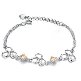Kvalitets- Och Kvantitetsgaranterat Platinapläterat Titanarmband Med Diamanter För Kvinnor