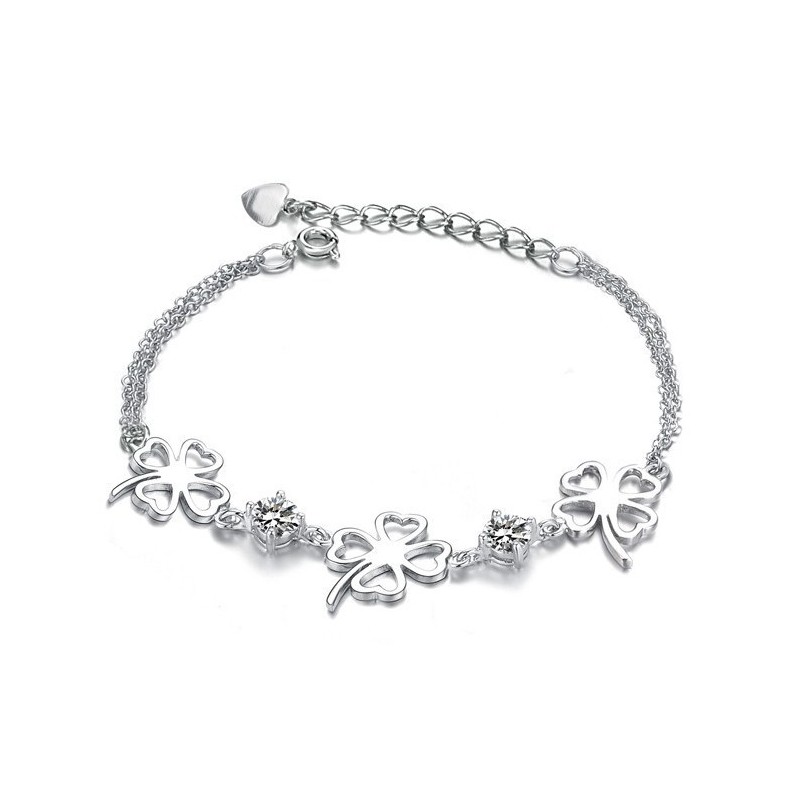 Högkvalitativt Platinapläterat Titanarmband För Kvinnor Med Klöverform Och Diamanter Högkvalitativt Platinapläterat Titanarmband För Kvinnor Med Klöverform Och Diamanter