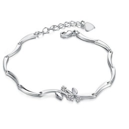 Kvalitets- Och Kvantitetsgaranterat Platinapläterat Titanarmband Med Diamanter För Kvinnor
