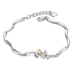 Kvalitets- Och Kvantitetsgaranterat Platinapläterat Titanarmband Med Diamanter För Kvinnor