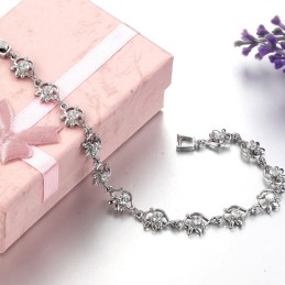 Världsomfattande Känt Platinapläterat Titanarmband För Kvinnor
